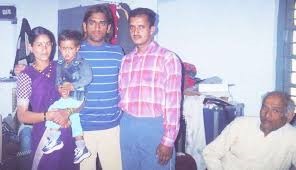 MS Dhoni Family (2)