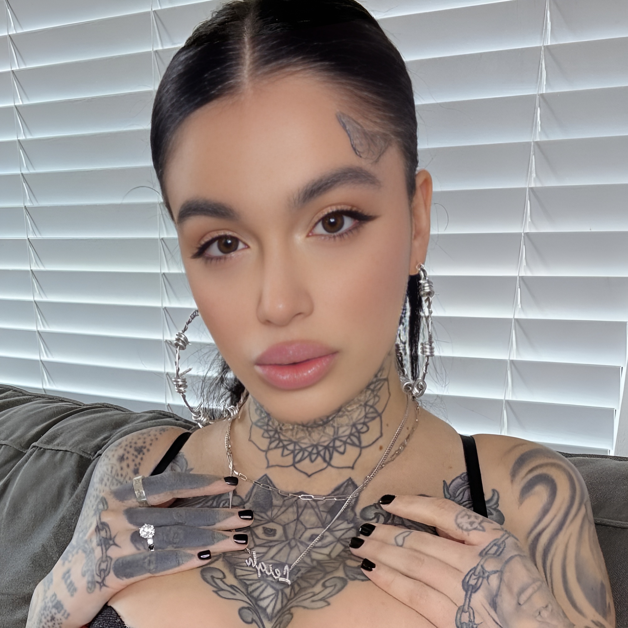 Leigh Raven (Model) Age, Wiki, Height, Weight, Bio, Photos, Videos, Boyfriend and More